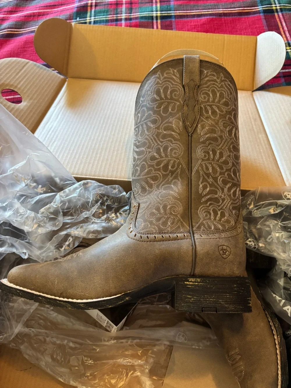 Artiat Cowboy Boots Brown with Pink Western Embroidered Shaft and Vamp - Picture 6 of 12